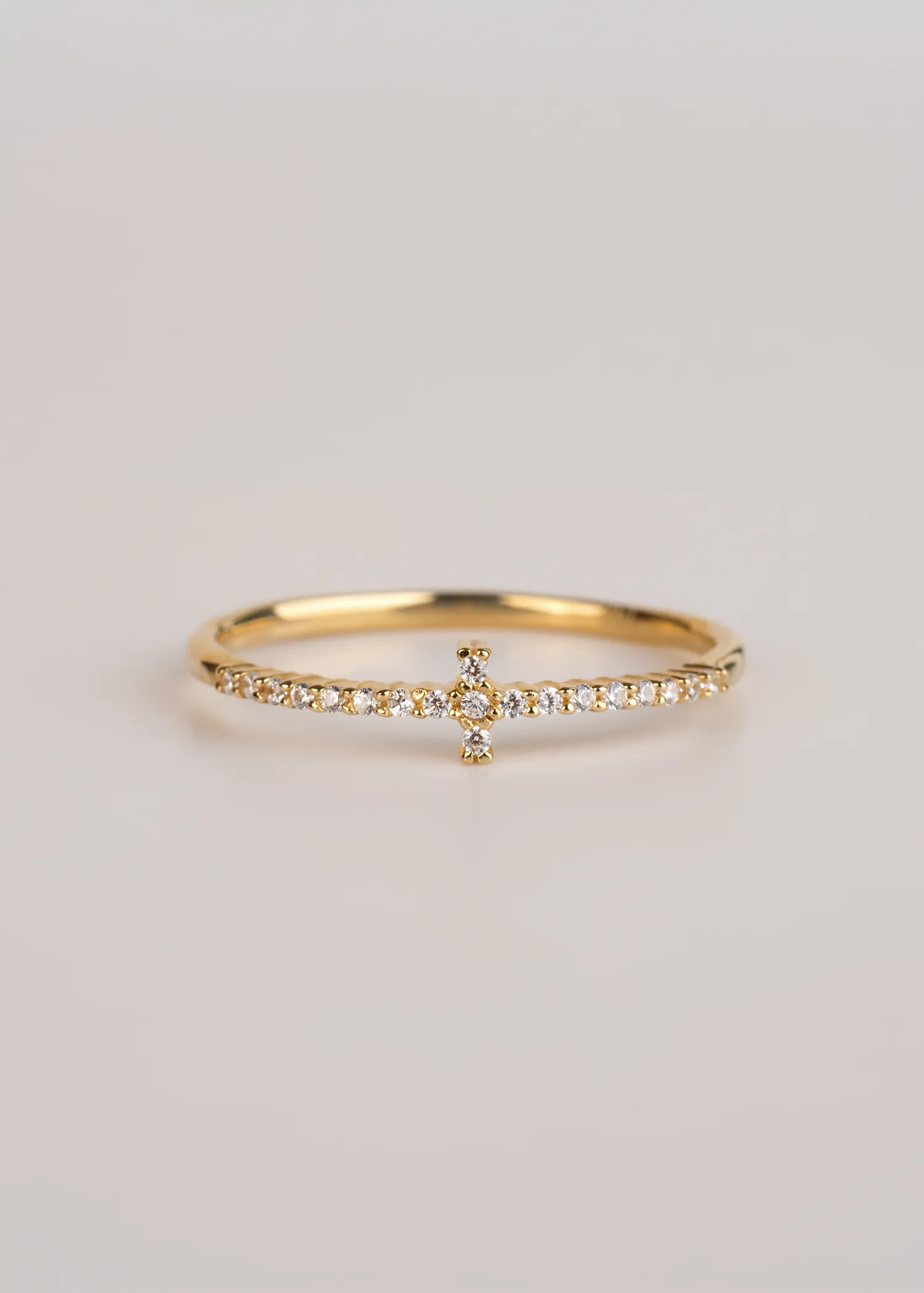 DAINTY CROSS RING